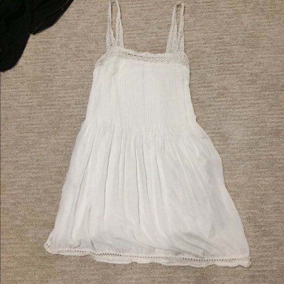 SOLD Aritzia Wilfred Léone sleeveless pintuck dress - Picture 5 of 5